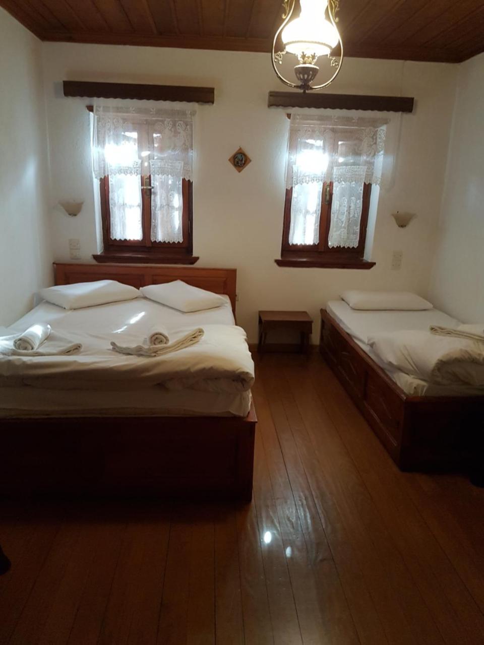 Kalliopi Papigko Phòng bức ảnh
